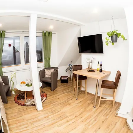 Apartment Ferienwohnung Am Stadtpark *
